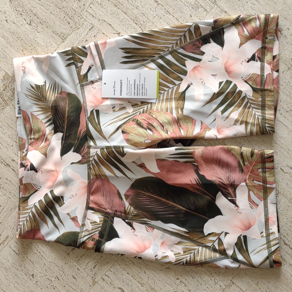 Old Navy Active shorts